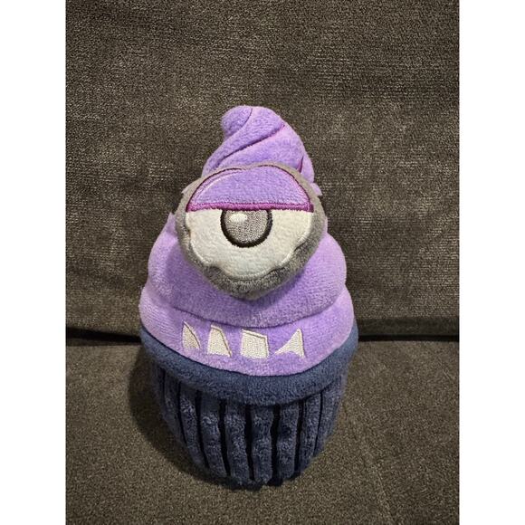 Universal Studios Despicable Me Minion Mayhem Evil Cupcake 7" Plush - Picture 1 of 3